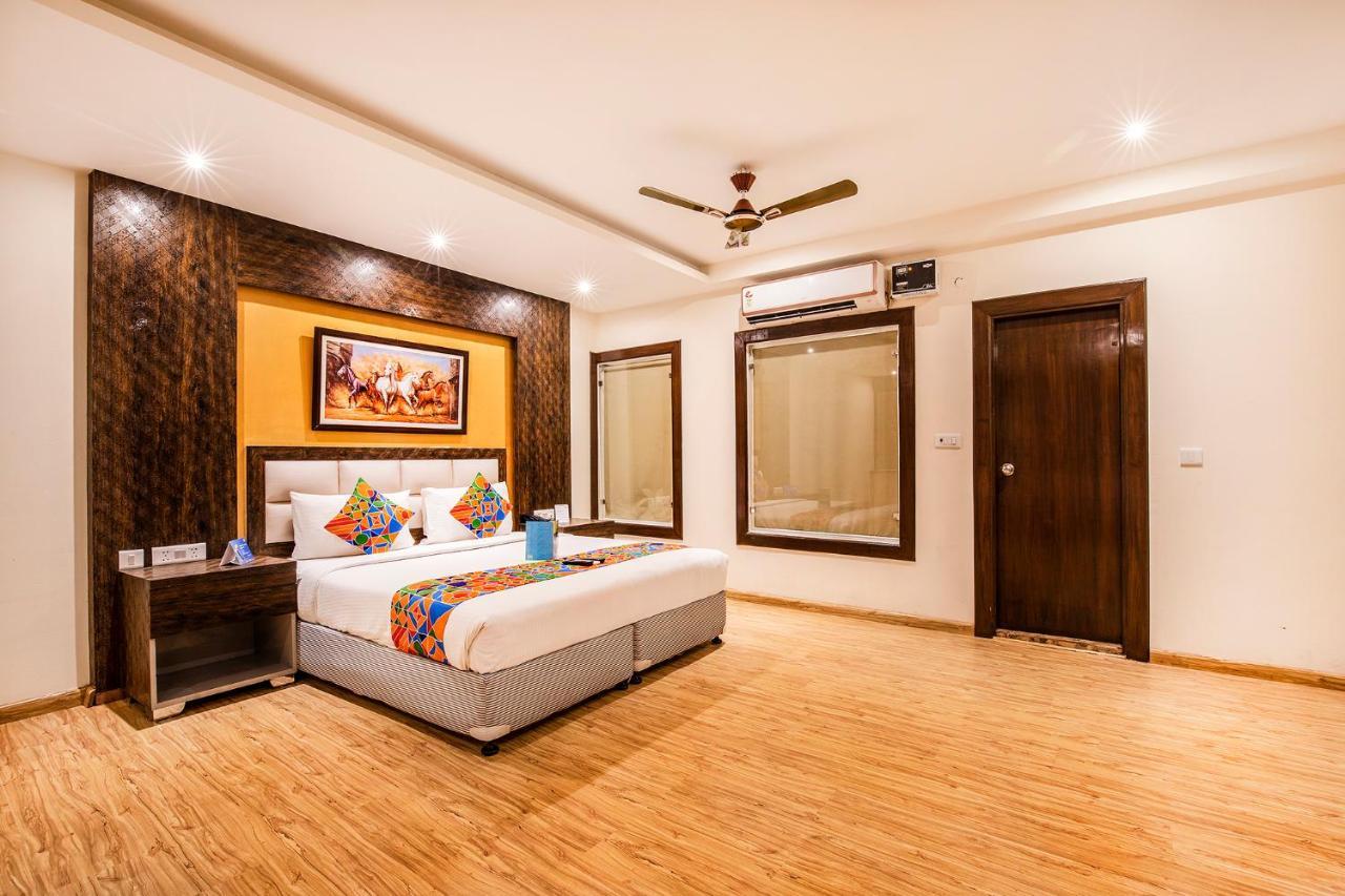 Fabhotel Shoba Estate Delhi Airport Nuova Delhi Esterno foto